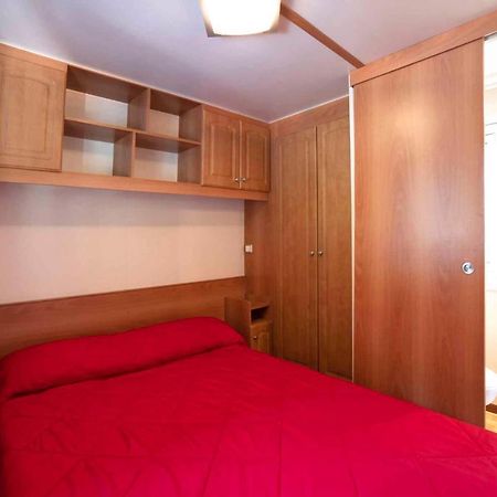 Mobilehomes In Pieve Vecchia - Norditalienische Seen 22044 Manerba del Garda Exterior photo