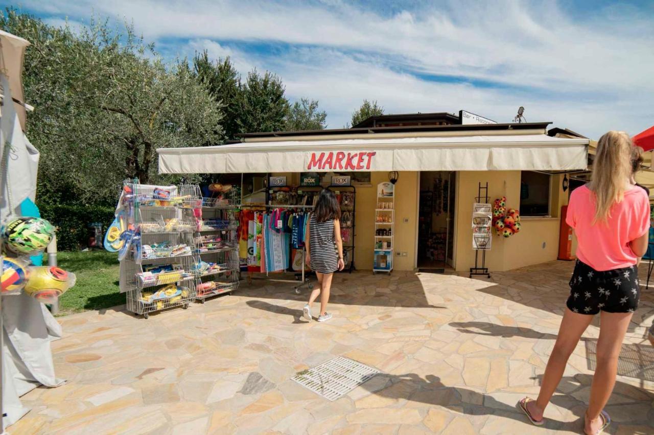 Mobilehomes In Pieve Vecchia - Norditalienische Seen 22044 Manerba del Garda Exterior photo